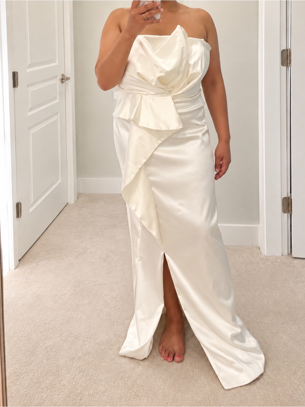 Le Château Ivory Satin Wedding/Formal Gown – Size 16